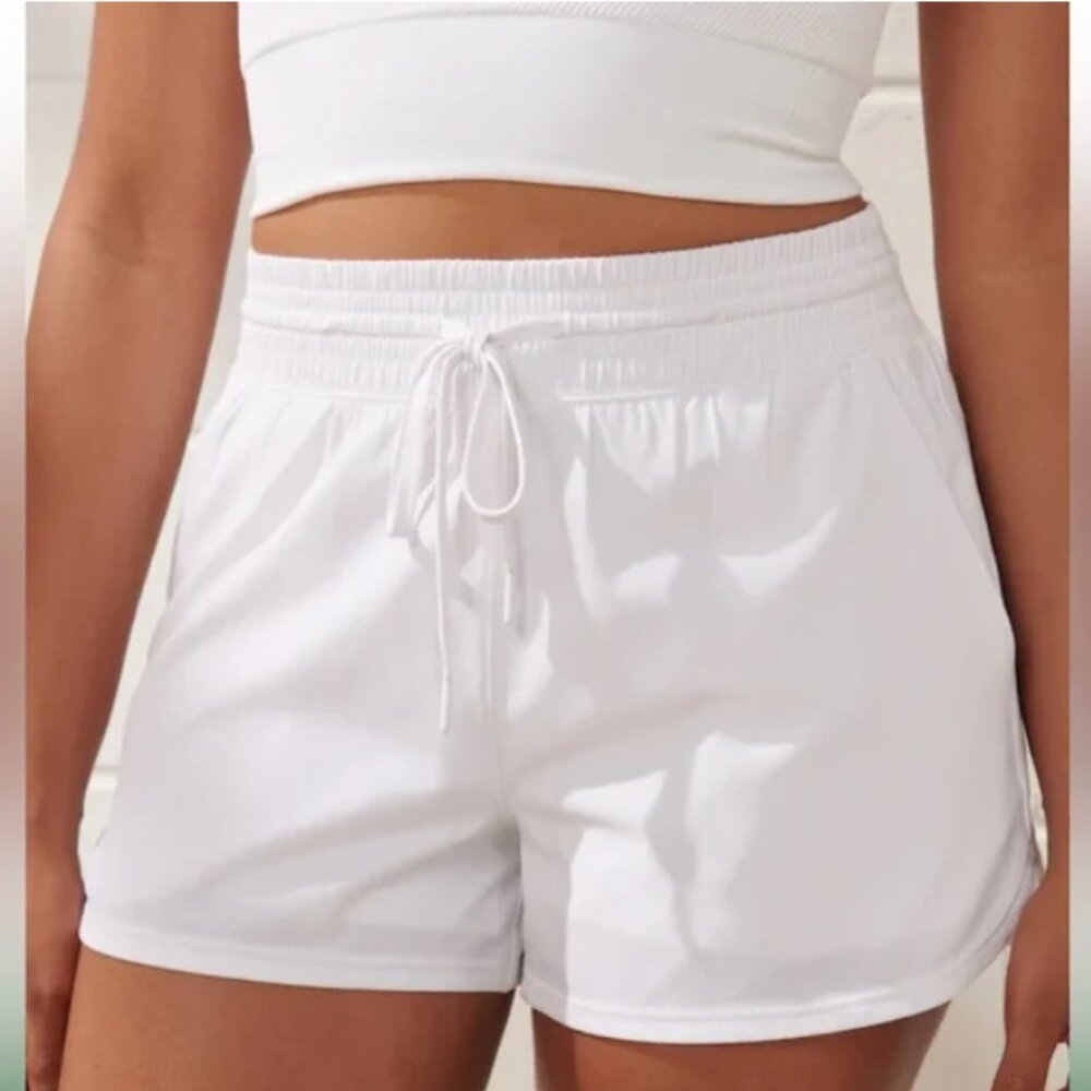Abercrombie YPB motionTEK High Rise Lined Workout Shorts in White Size M